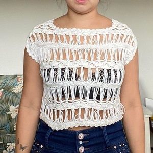 Candies sheep shank knit sleeveless crop top